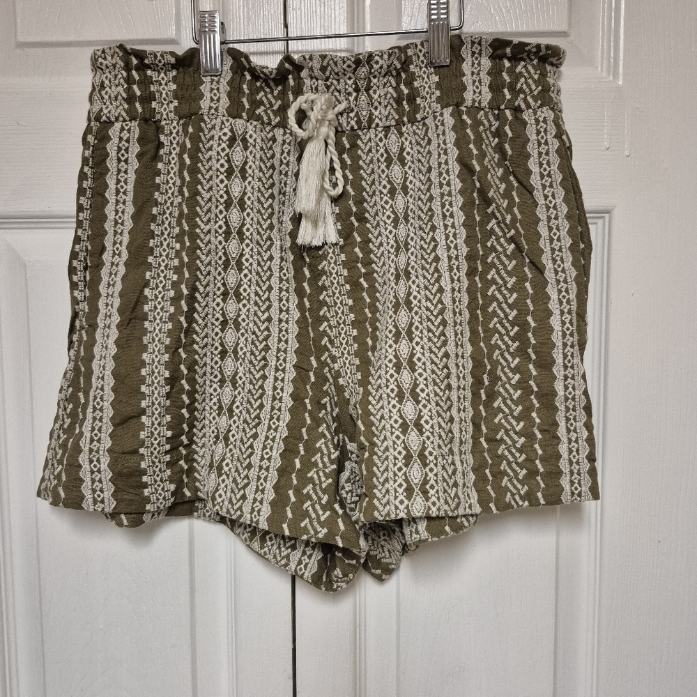 House of Harlow 1960 High Waist Green and White Shorts